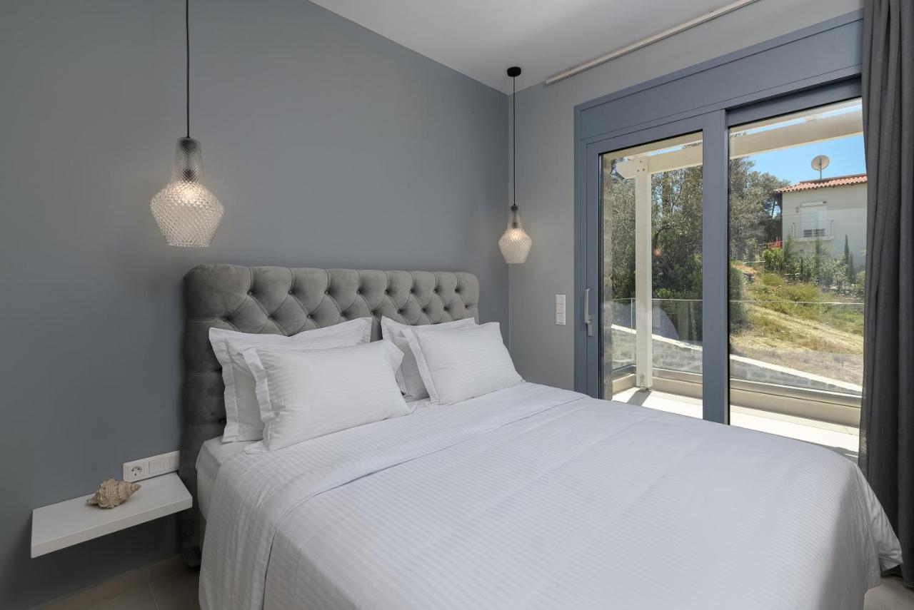 Diamond Dream Villa Kamilari Bagian luar foto