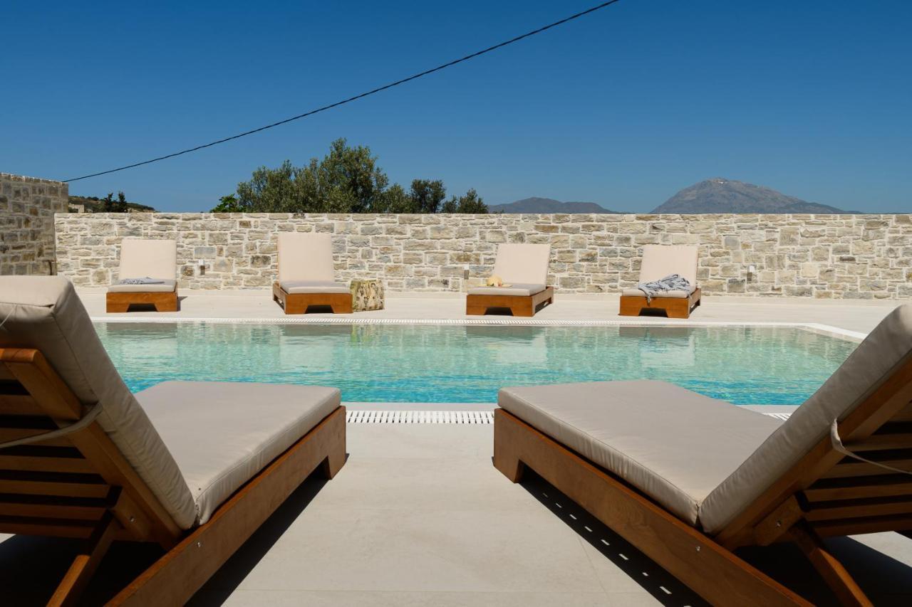Diamond Dream Villa Kamilari Bagian luar foto