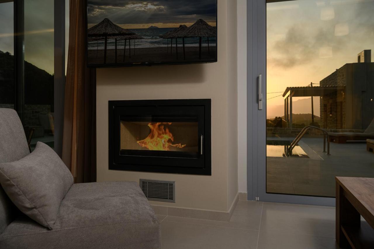 Diamond Dream Villa Kamilari Bagian luar foto
