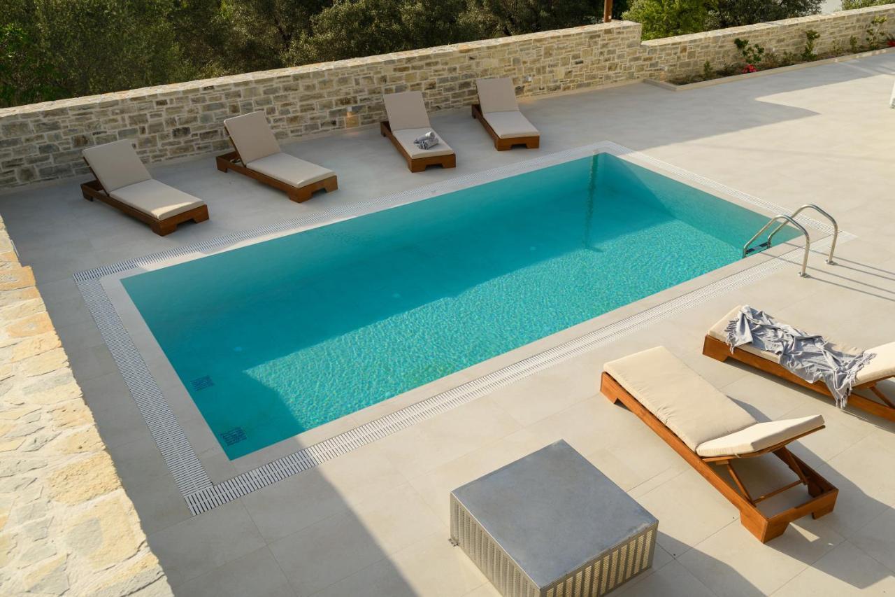 Diamond Dream Villa Kamilari Bagian luar foto