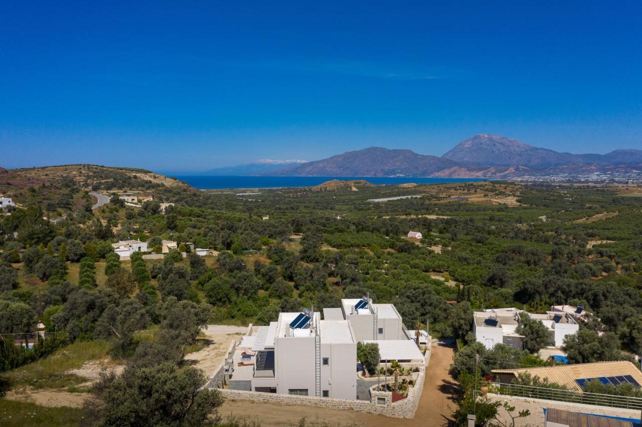 Diamond Dream Villa Kamilari Bagian luar foto