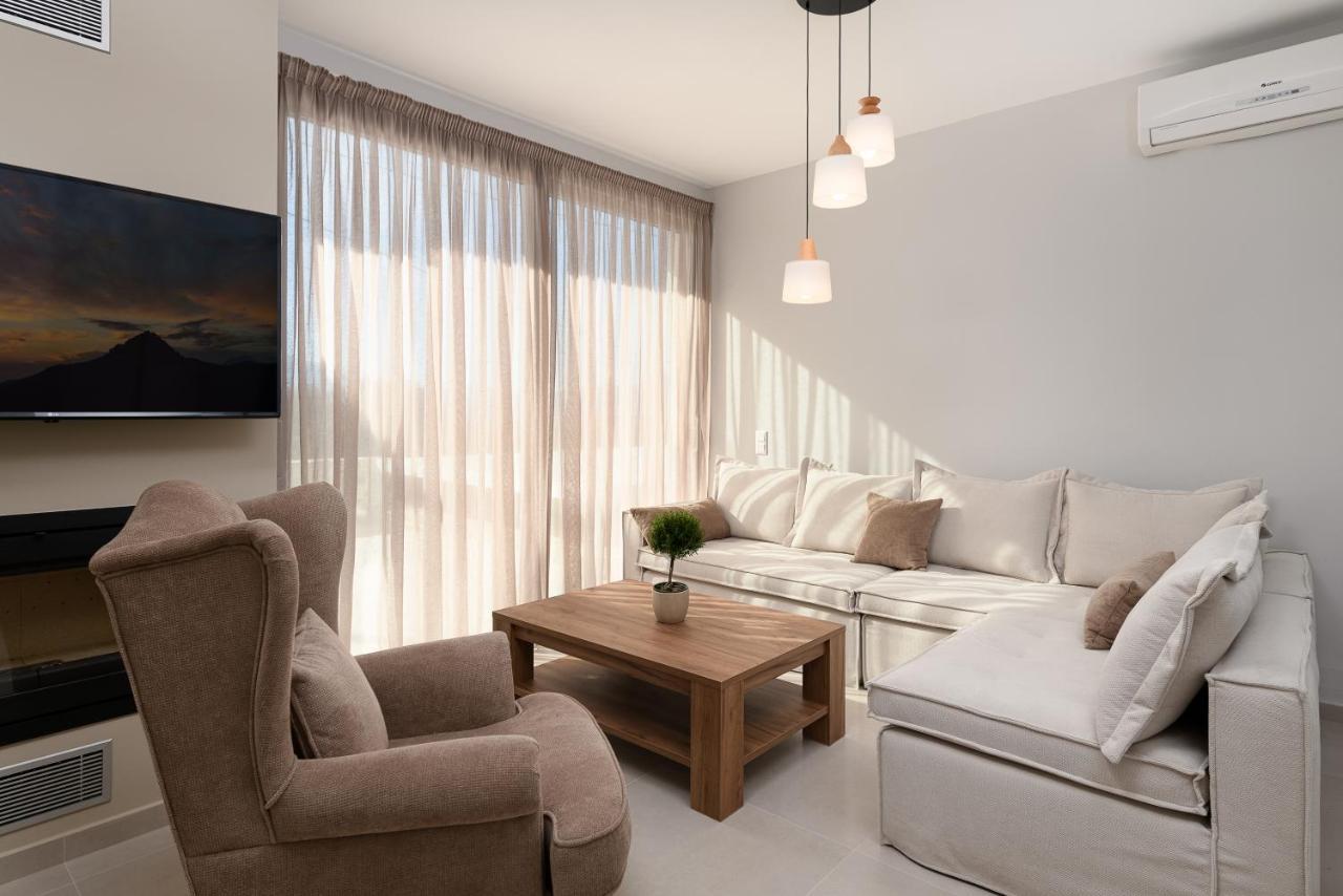 Diamond Dream Villa Kamilari Bagian luar foto