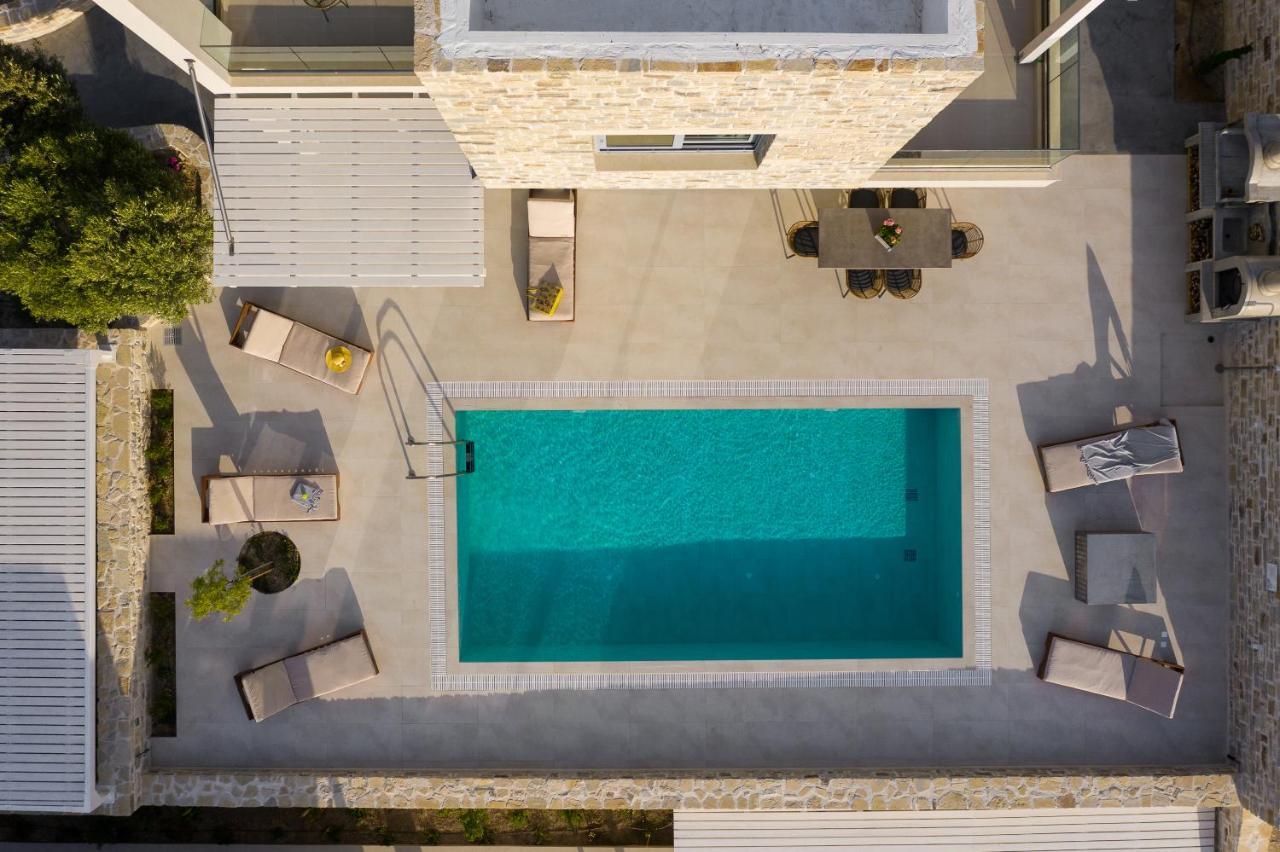 Diamond Dream Villa Kamilari Bagian luar foto